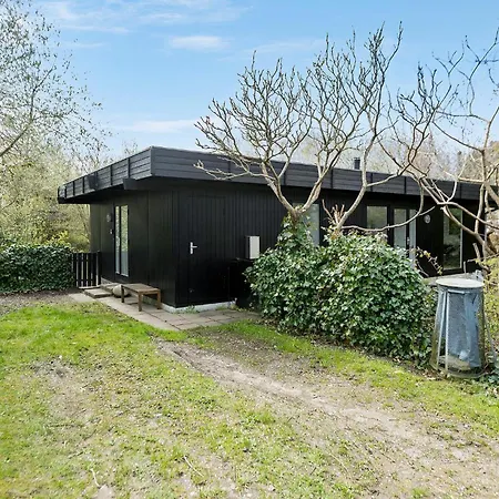 3 Bedroom Awesome In 吉利勒杰